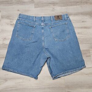 Wrangler Relaxed Fit Shorts Mens 40 x 9 Inseam Blue Denim Pocket Comfort Work